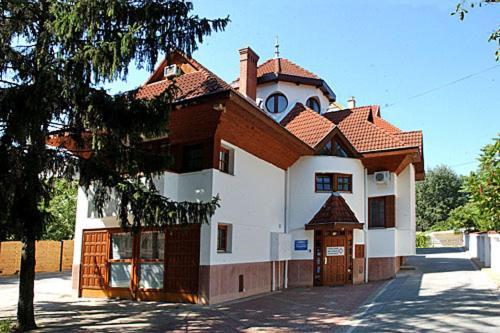 Nadix Panzio Acomodação com café da manhã Debrecen Exterior foto